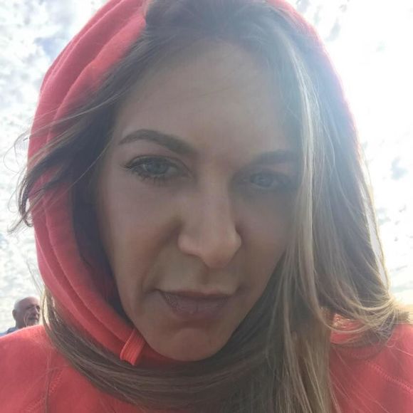 Meet your Posher, Jennifer - Picture 1 of 1